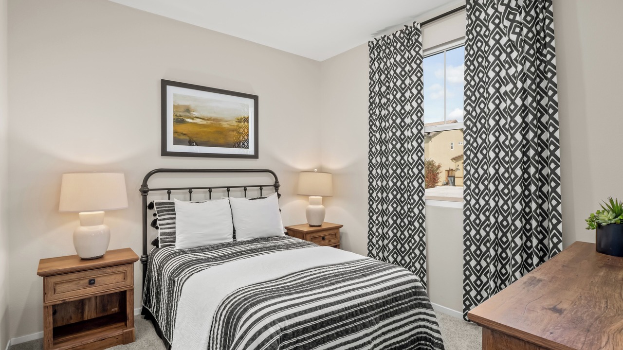Photo of Bedroom in Raisin