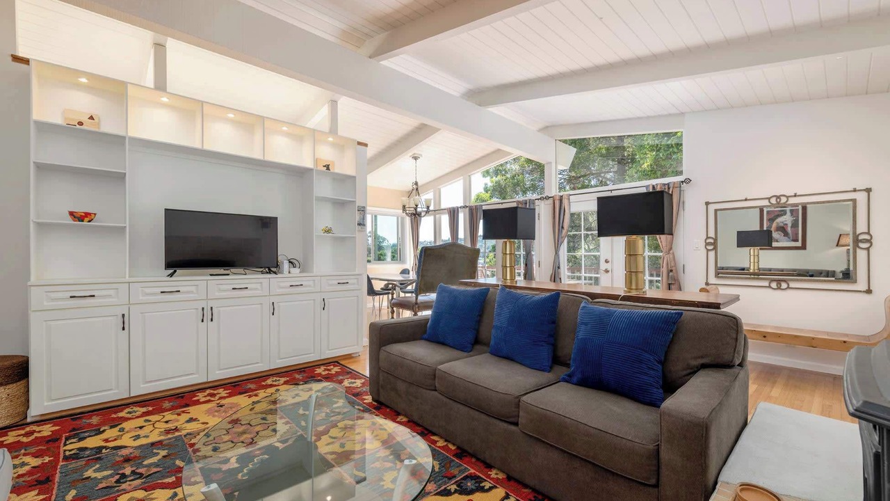 Photo of Livingroom in San Rafael