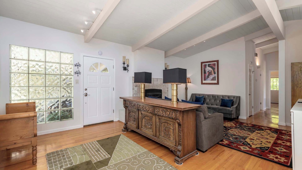 Photo of Livingroom in San Rafael