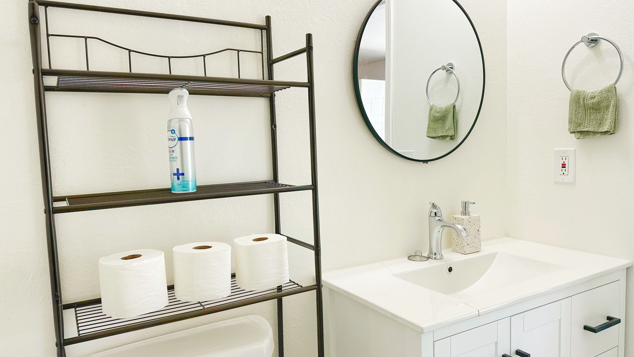 Photo of Bathroom in Woodlake