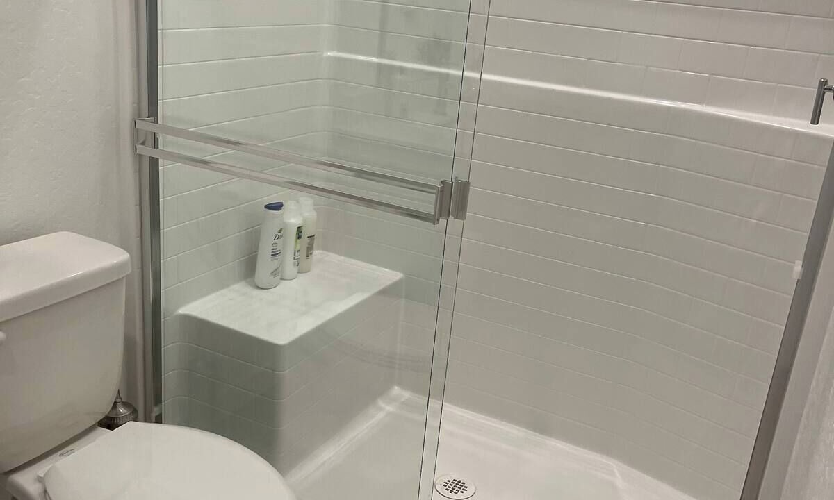 Photo of Bathroom in Raisin