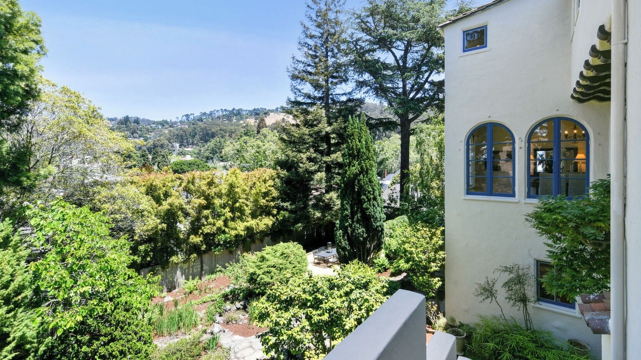 Photo of Outdoor in Claremont
