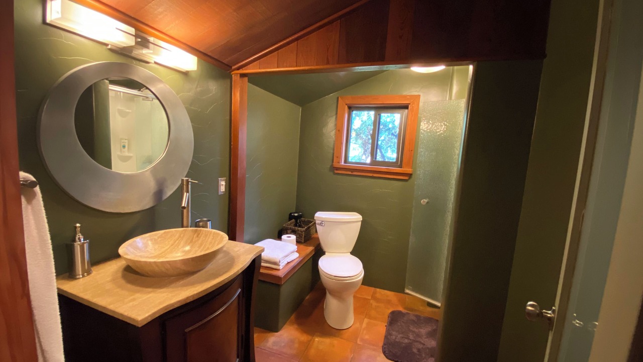Photo of Bathroom in Larkspur