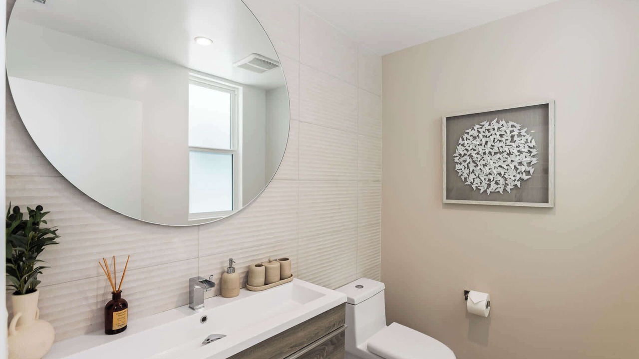 Photo of Bathroom in Hollywood