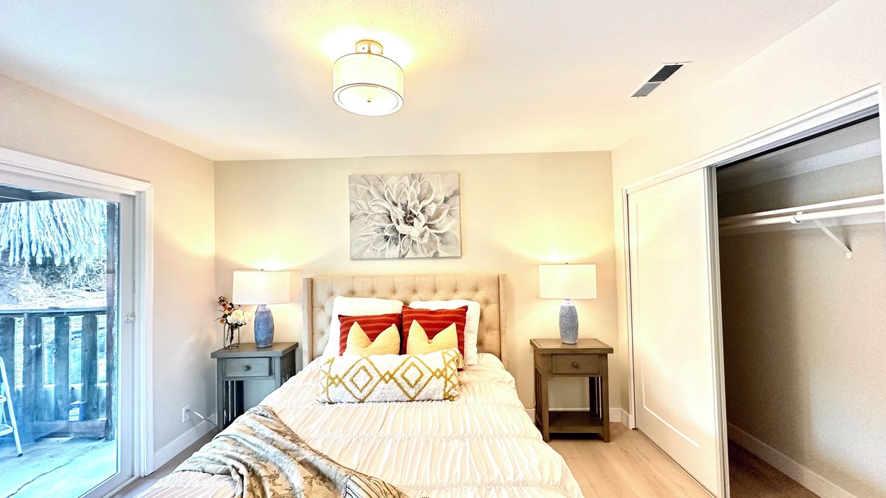 Photo of Bedroom in Rex Manor