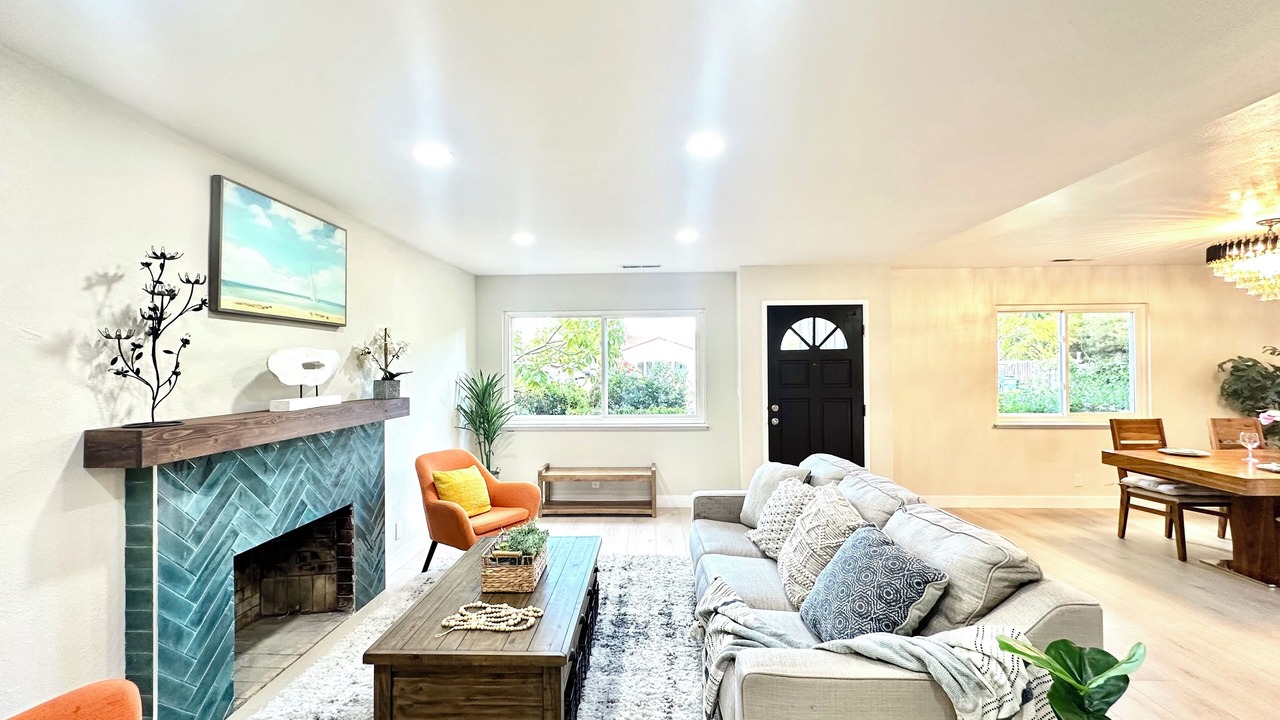 Photo of Livingroom in Rex Manor