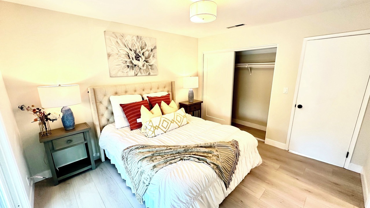 Photo of Bedroom in Rex Manor