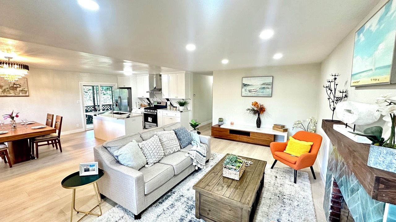 Photo of Livingroom in Rex Manor