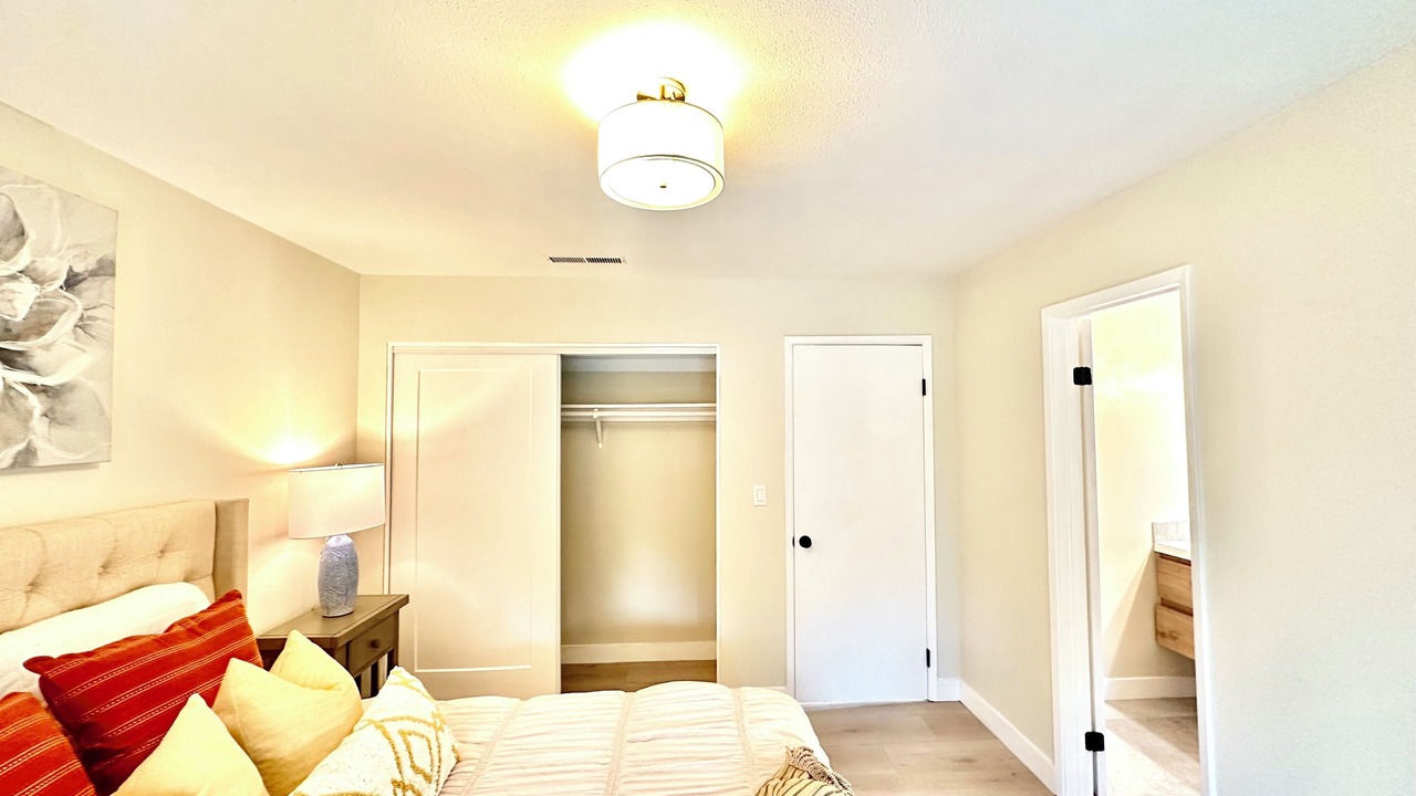 Photo of Bedroom in Rex Manor