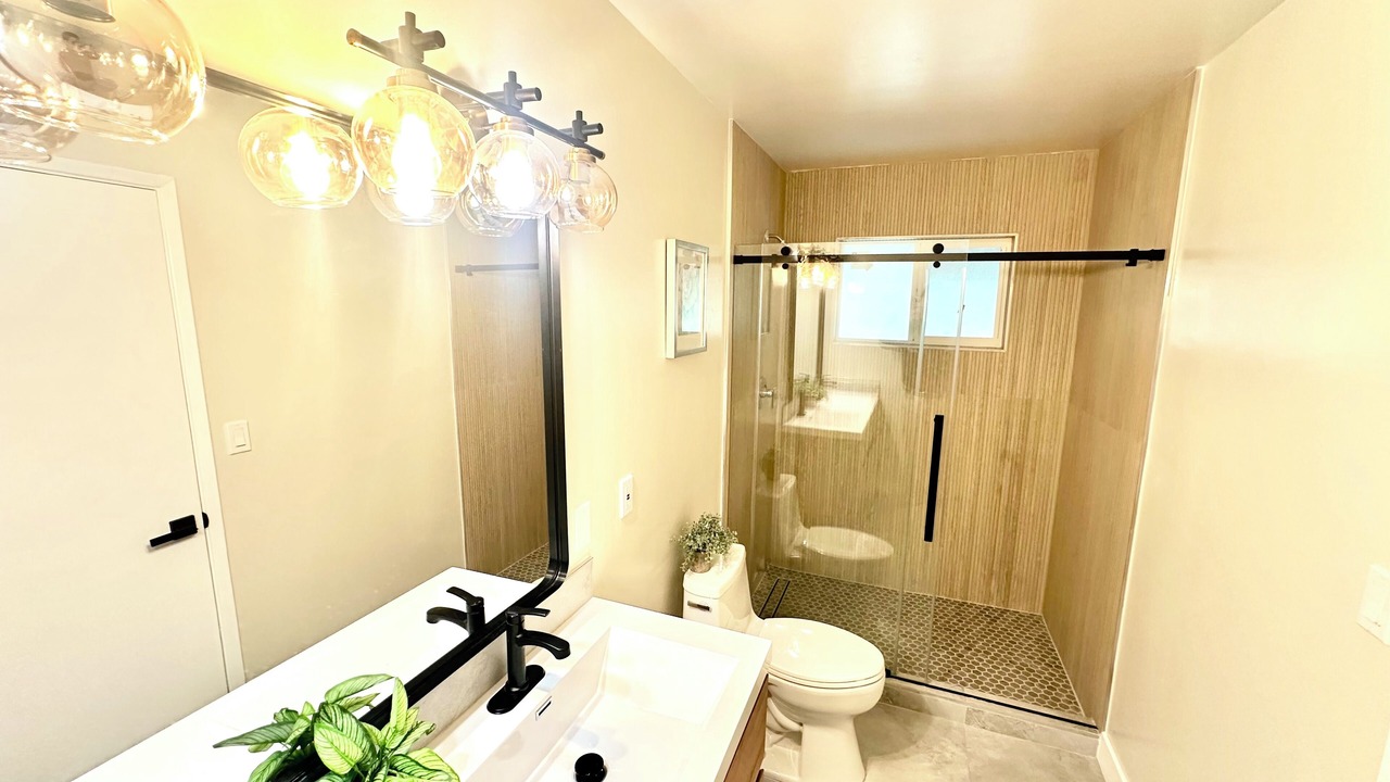 Photo of Bathroom in Rex Manor