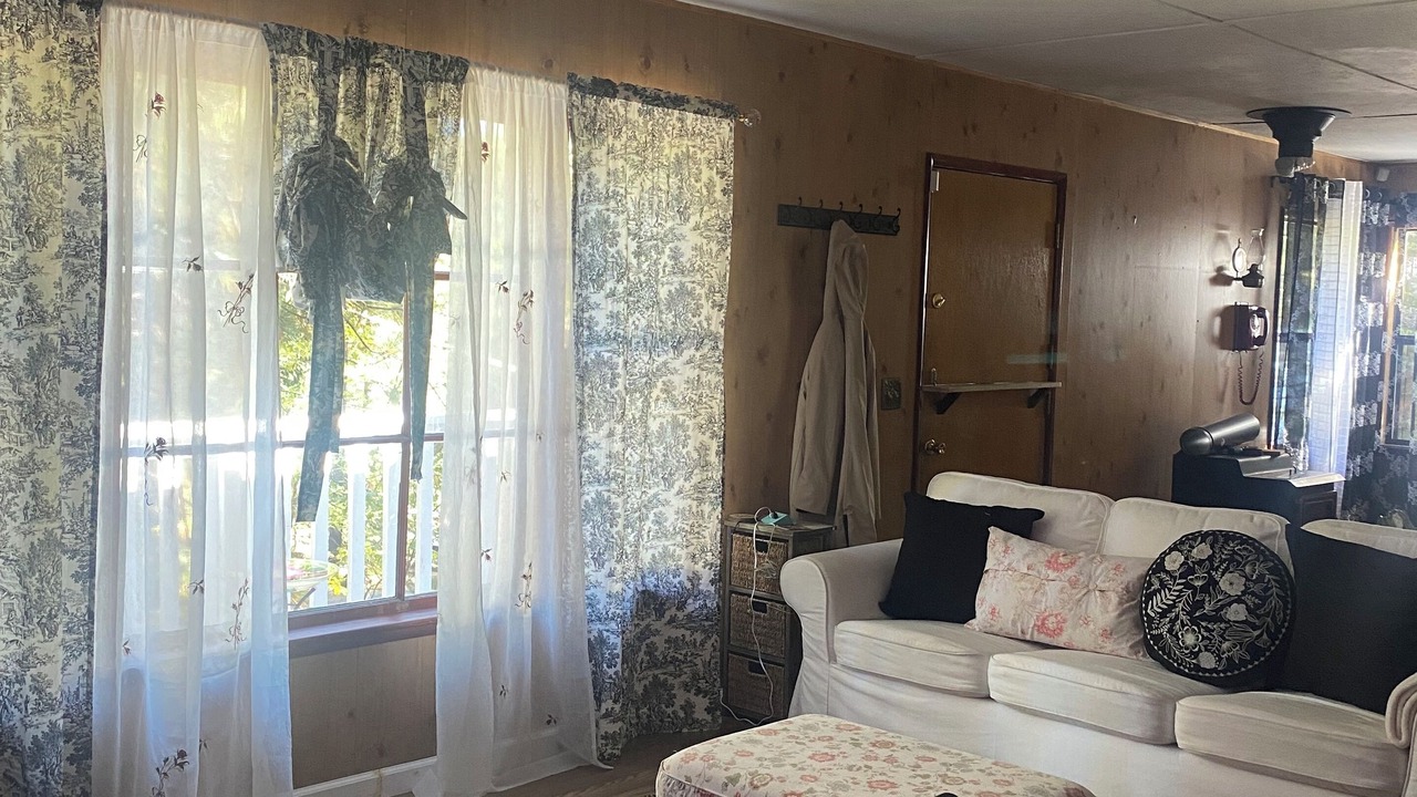 Photo of Livingroom in Long Barn