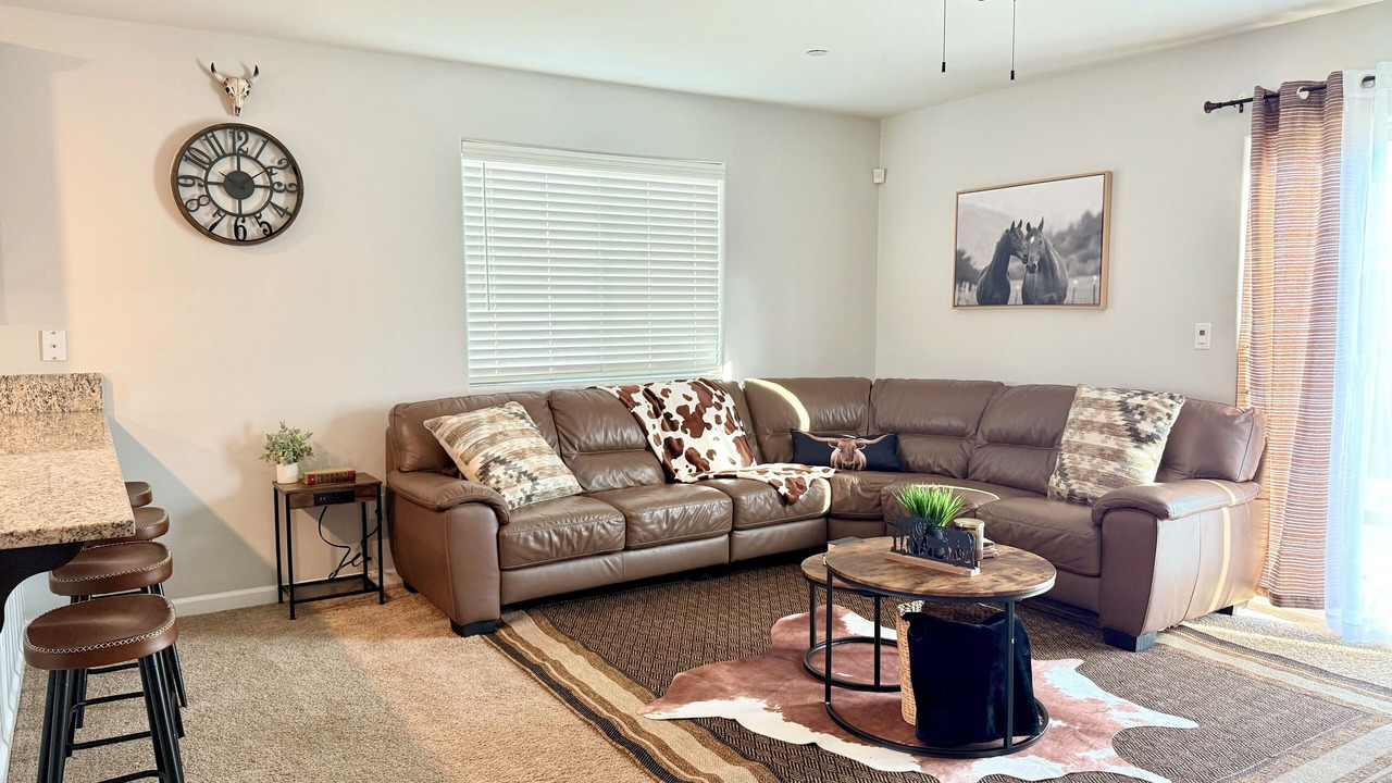 Photo of Livingroom in Tulare