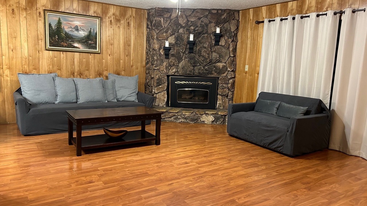 Photo of Livingroom in Oakhurst