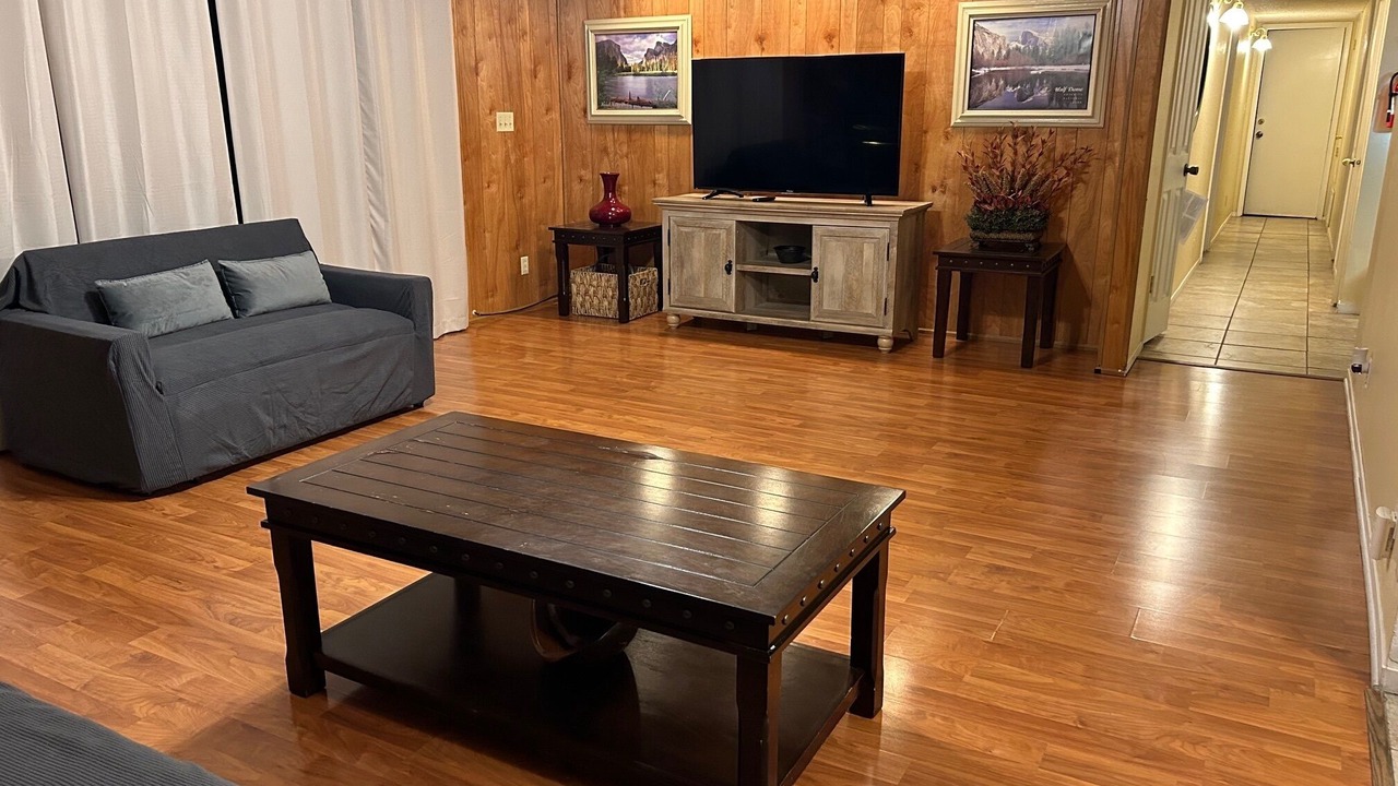 Photo of Livingroom in Oakhurst