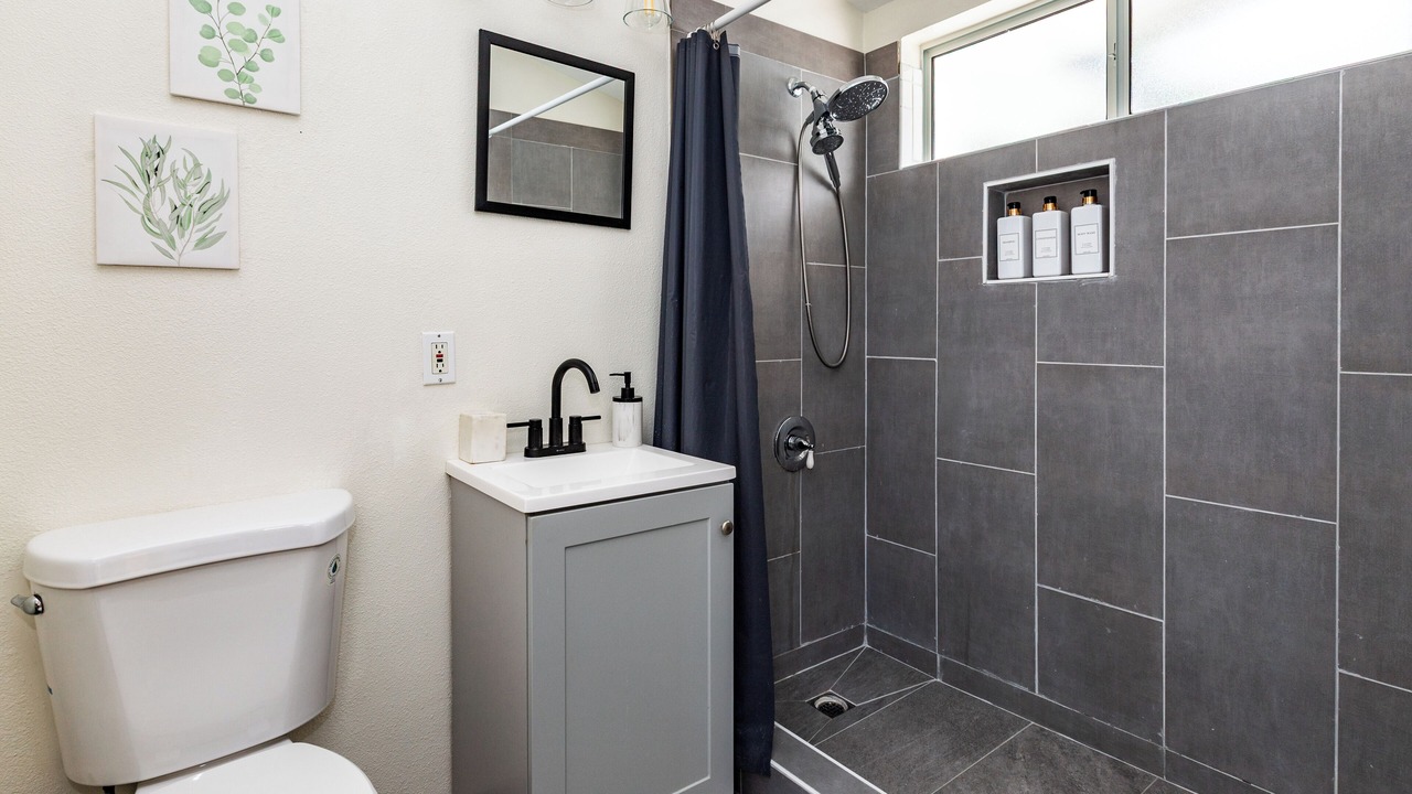 Photo of Bathroom in Calabasas