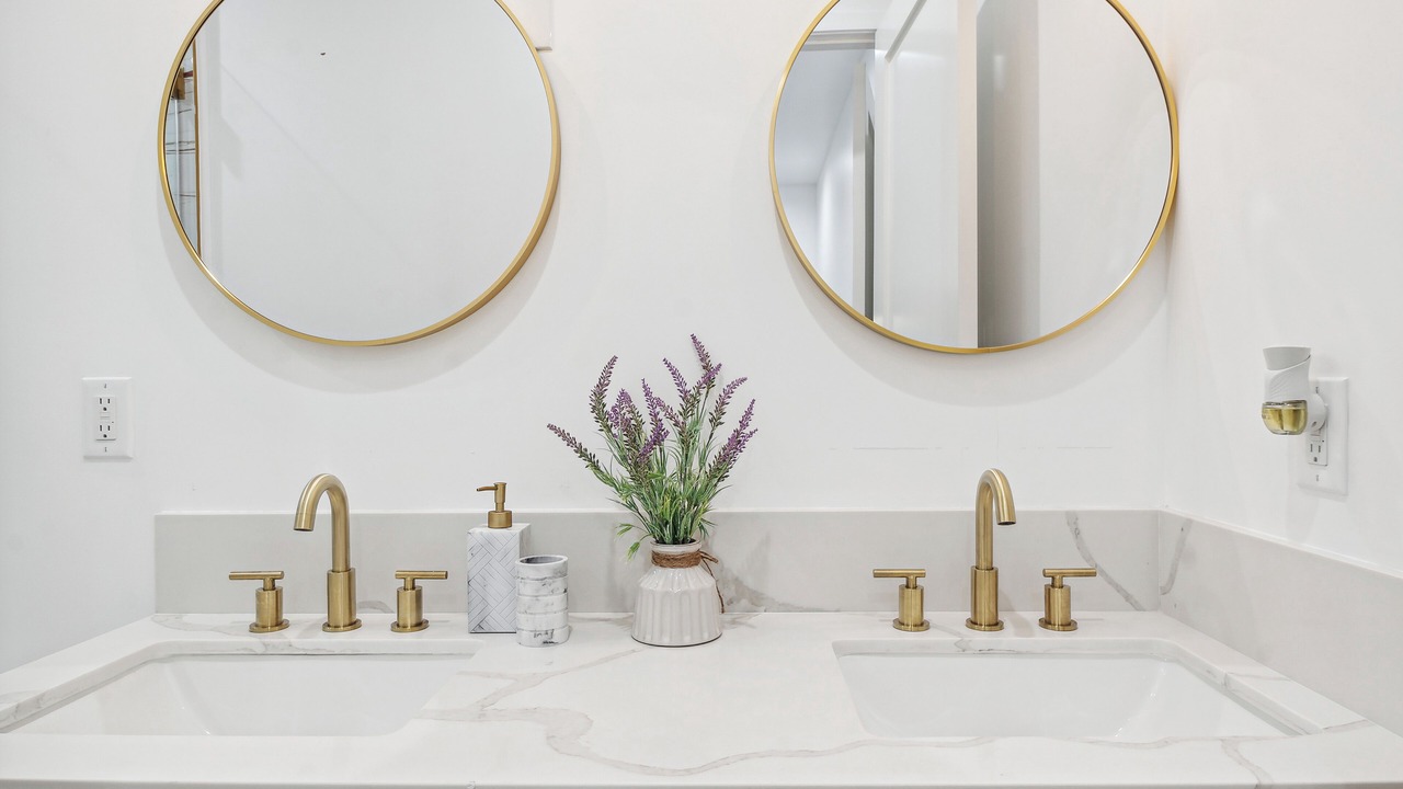 Photo of Bathroom in Burbank