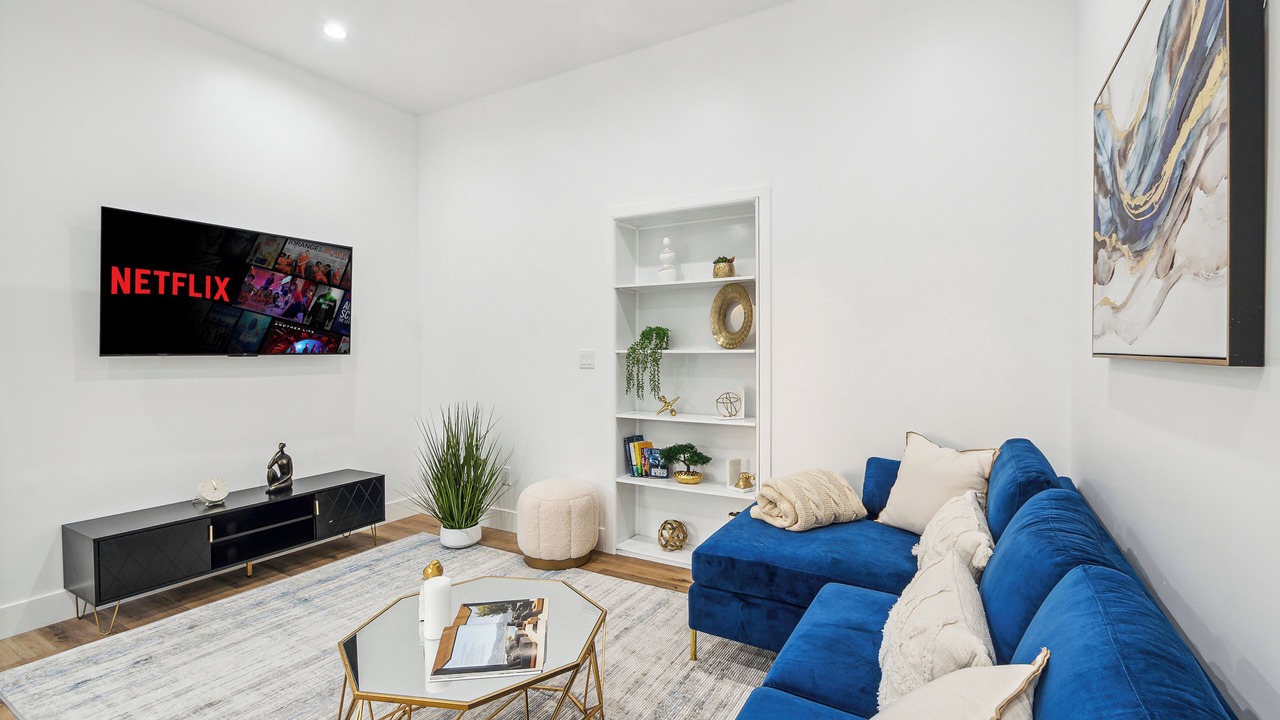 Photo of Livingroom in Burbank