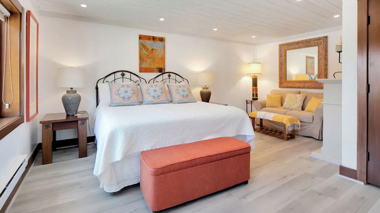 Photo of Bedroom in Carmel Valley
