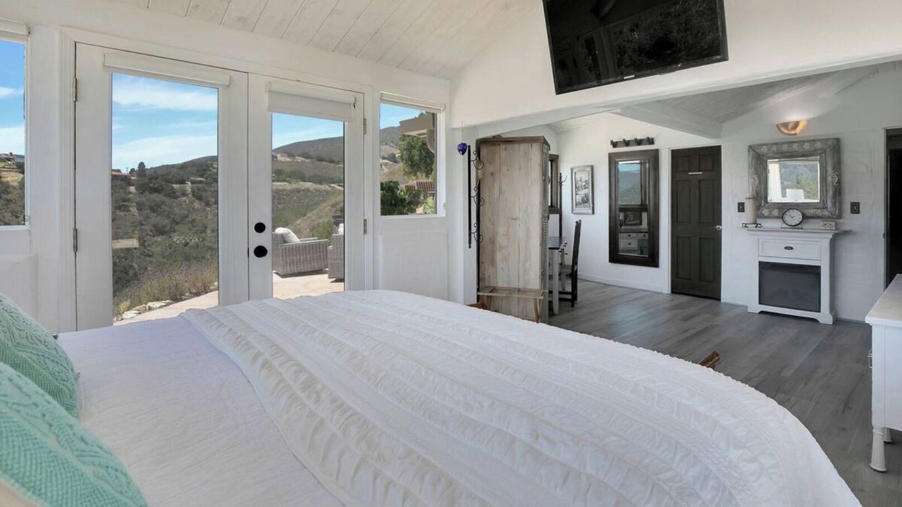 Photo of Bedroom in Carmel Valley