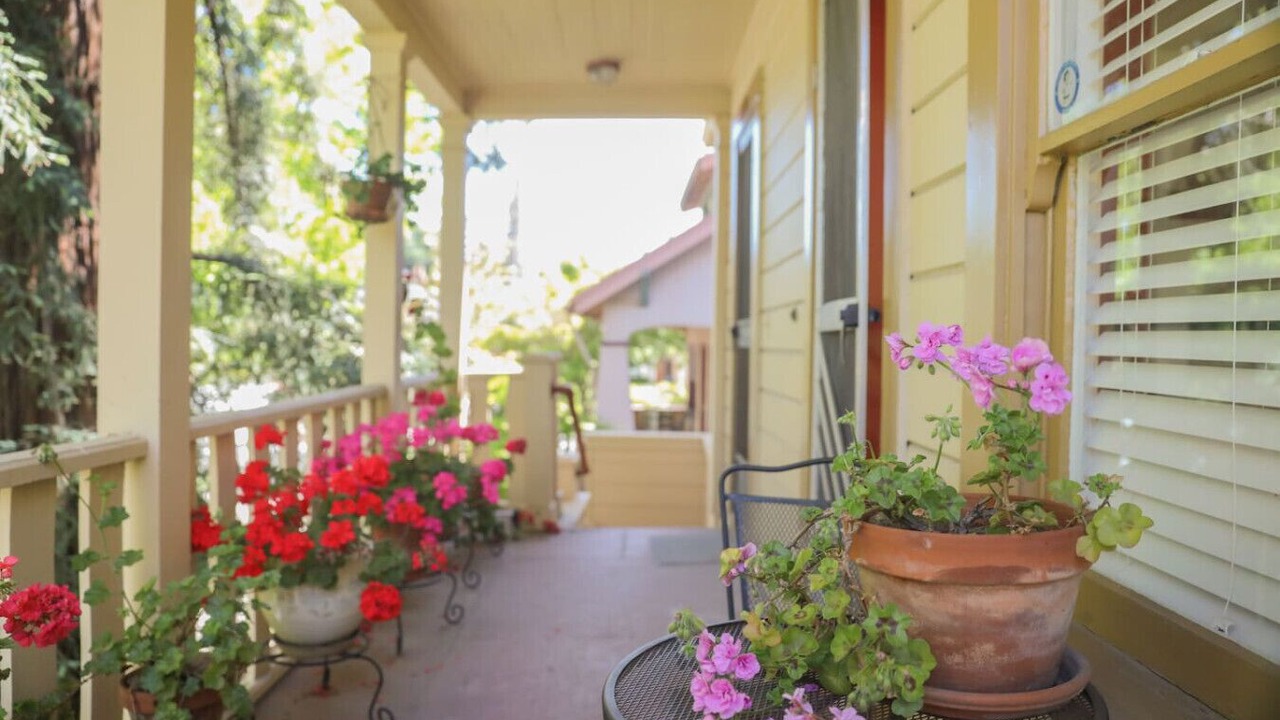 Photo of Outdoor in Piedmont Avenue