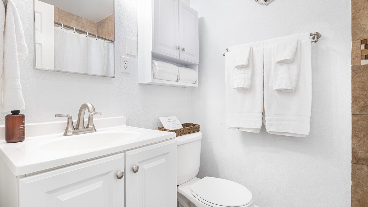 Photo of Bathroom in Balboa Peninsula
