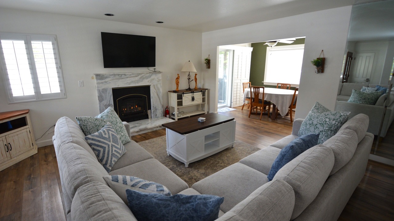 Photo of Livingroom in Bass Lake