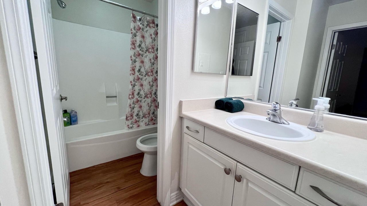 Photo of Bathroom in Silver Strand