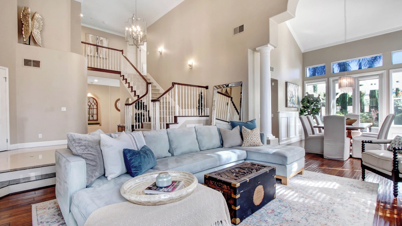 Photo of Livingroom in Granada Hills North
