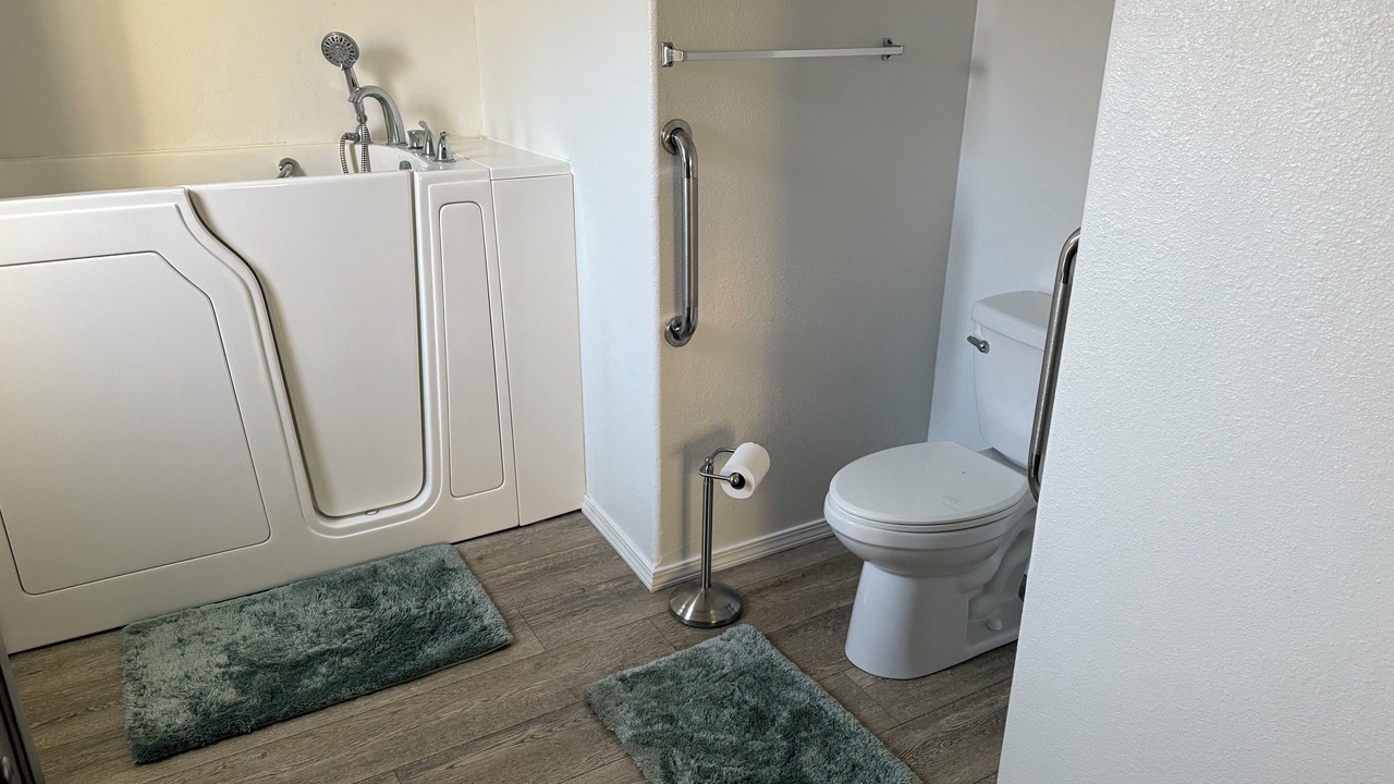 Photo of Bathroom in Banta