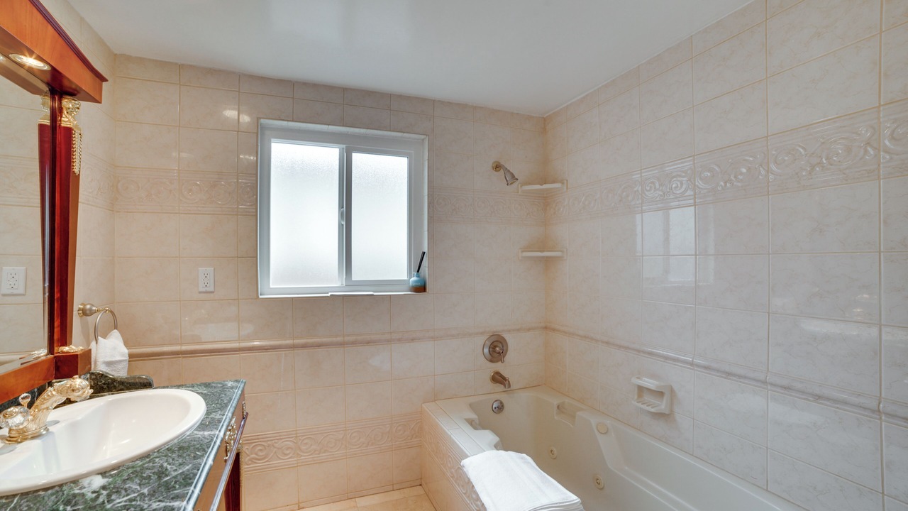 Photo of Bathroom in Encino