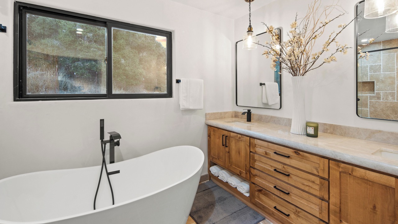 Photo of Bathroom in Salinas