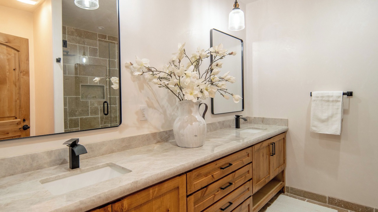 Photo of Bathroom in Salinas