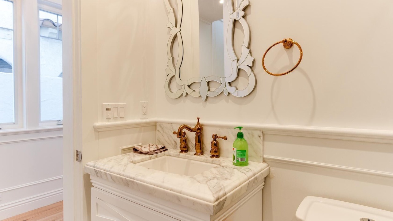 Photo of Bathroom in Naples