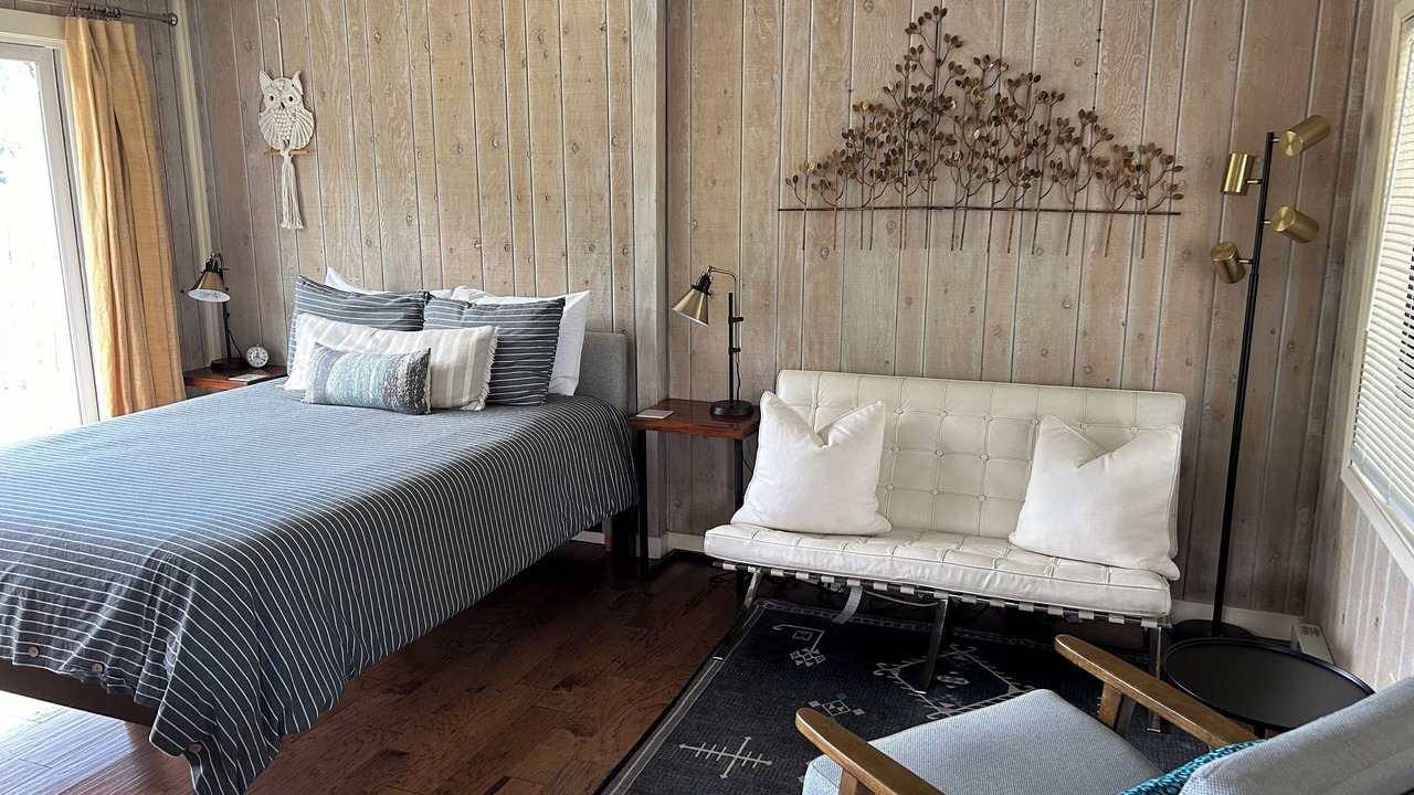 Photo of Bedroom in Guerneville