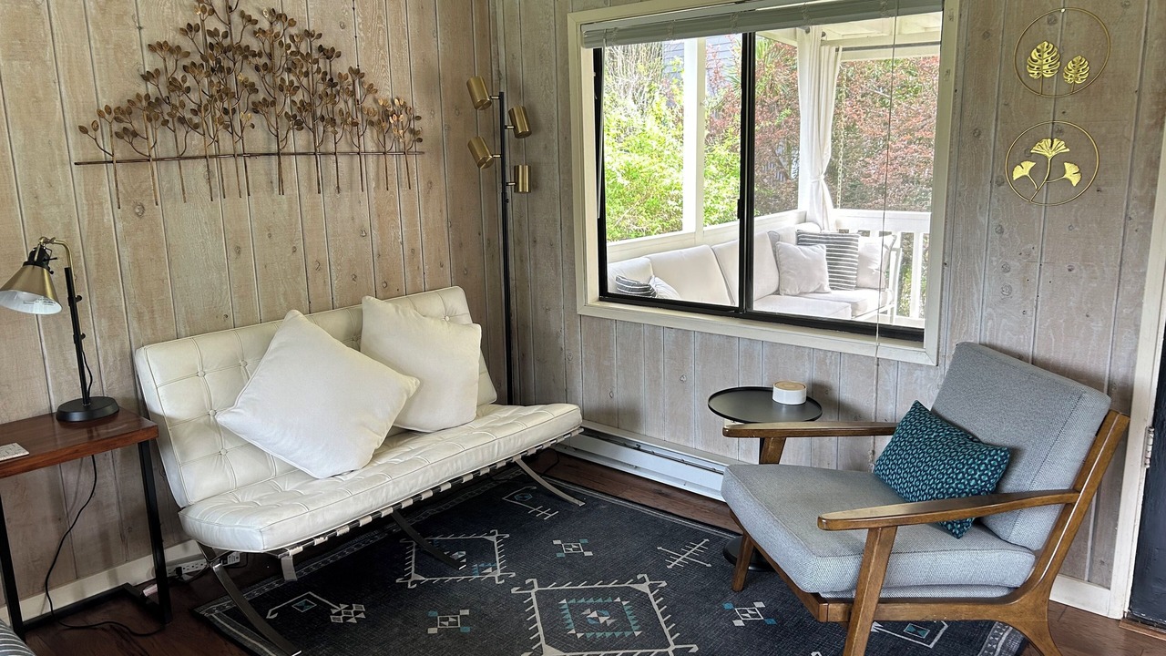 Photo of Livingroom in Guerneville
