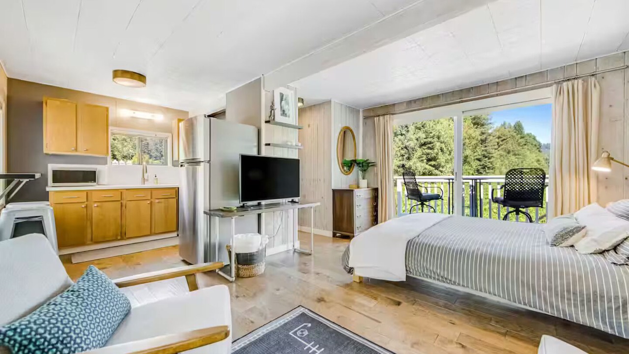 Photo of Bedroom in Guerneville