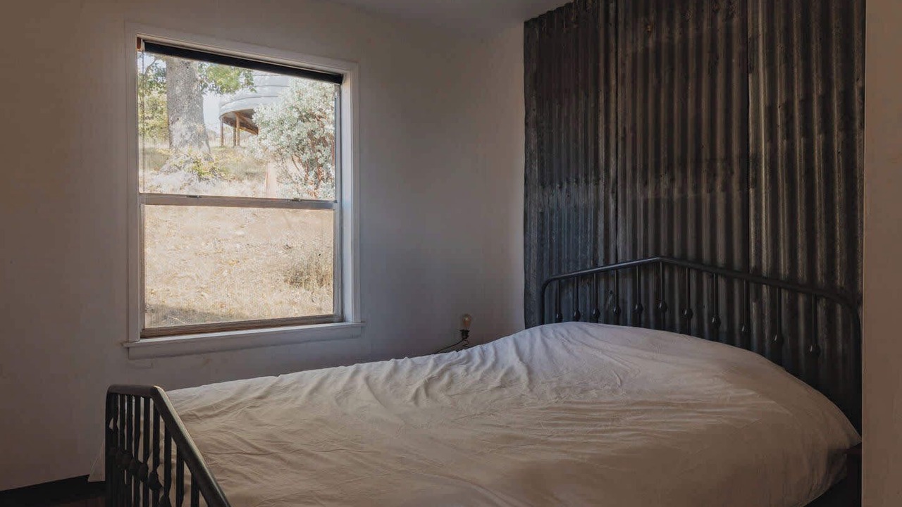 Photo of Bedroom in Dunlap