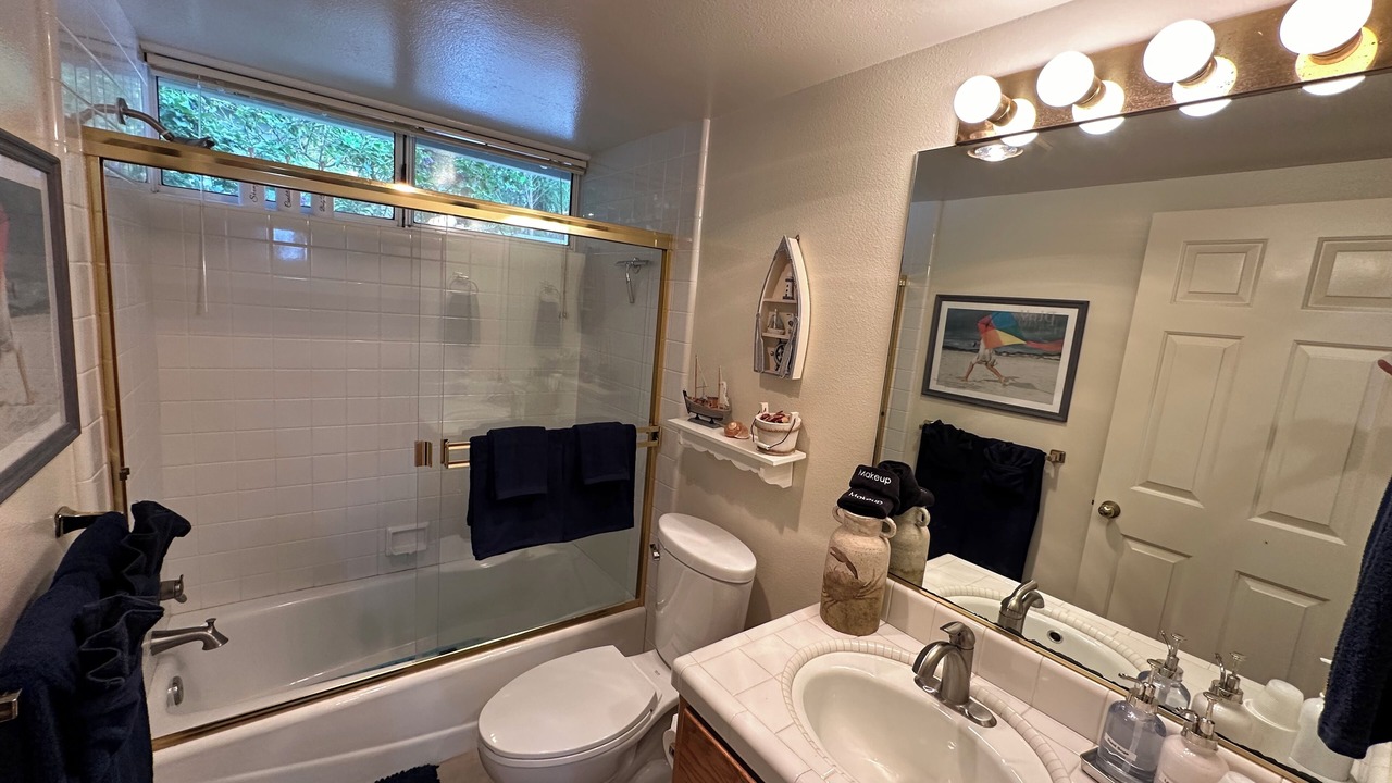 Photo of Bathroom in Marine Terrace