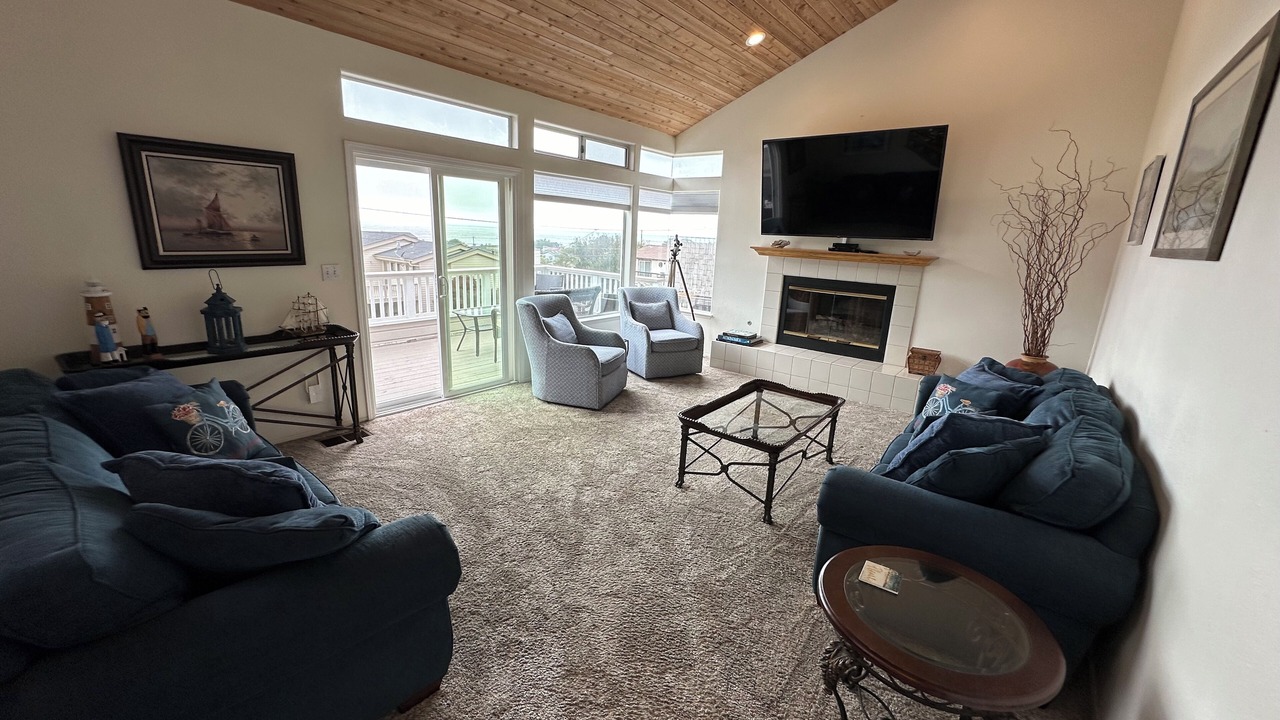Photo of Livingroom in Marine Terrace