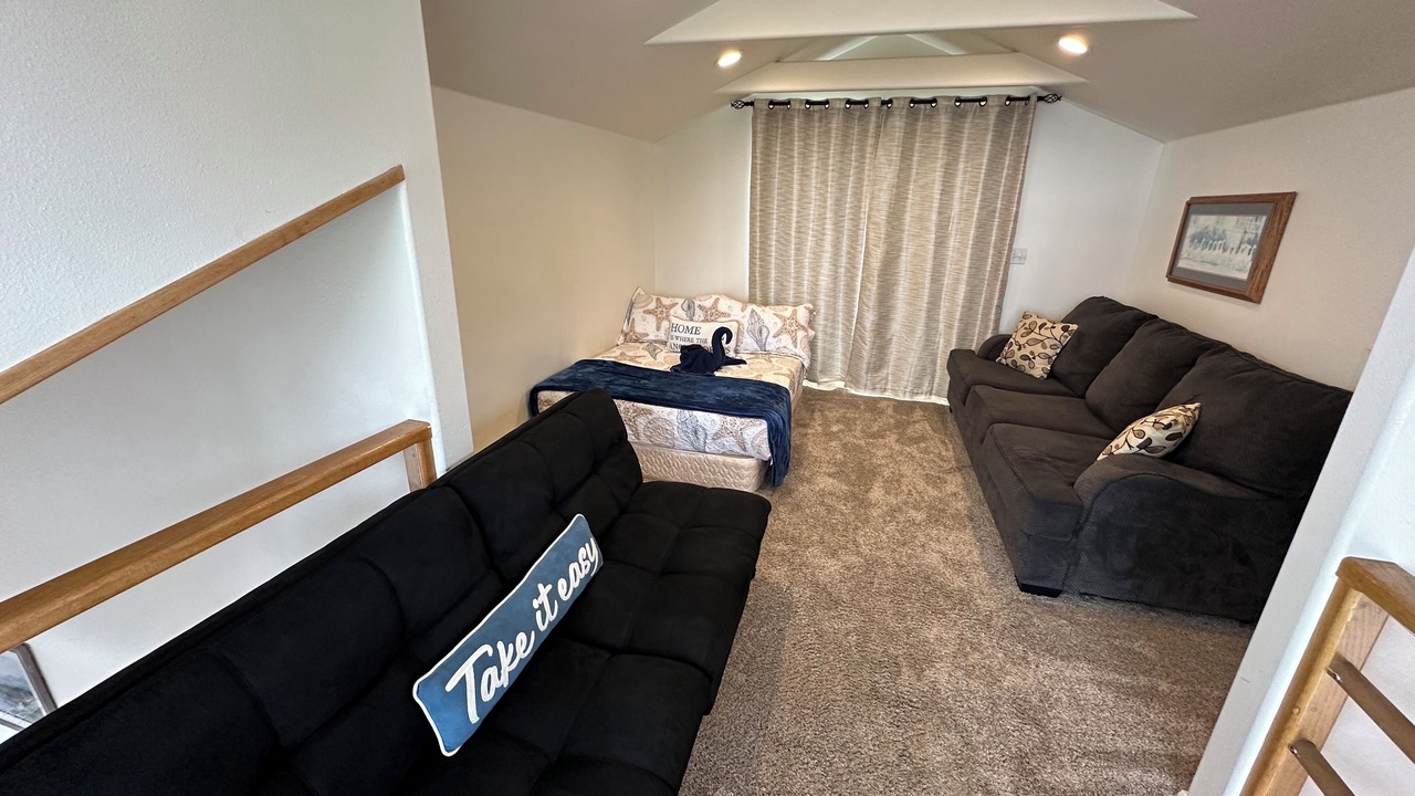 Photo of Livingroom in Marine Terrace
