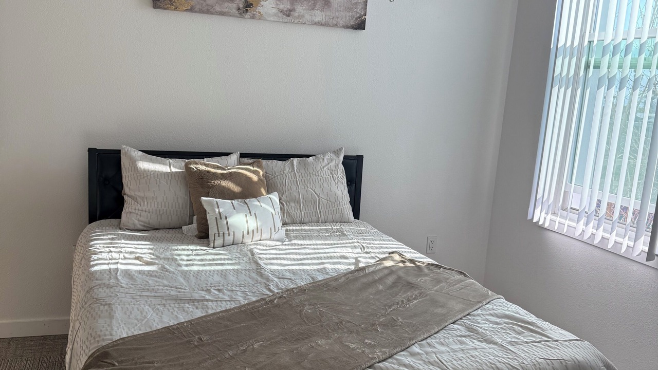 Photo of Bedroom in Old San Leandro