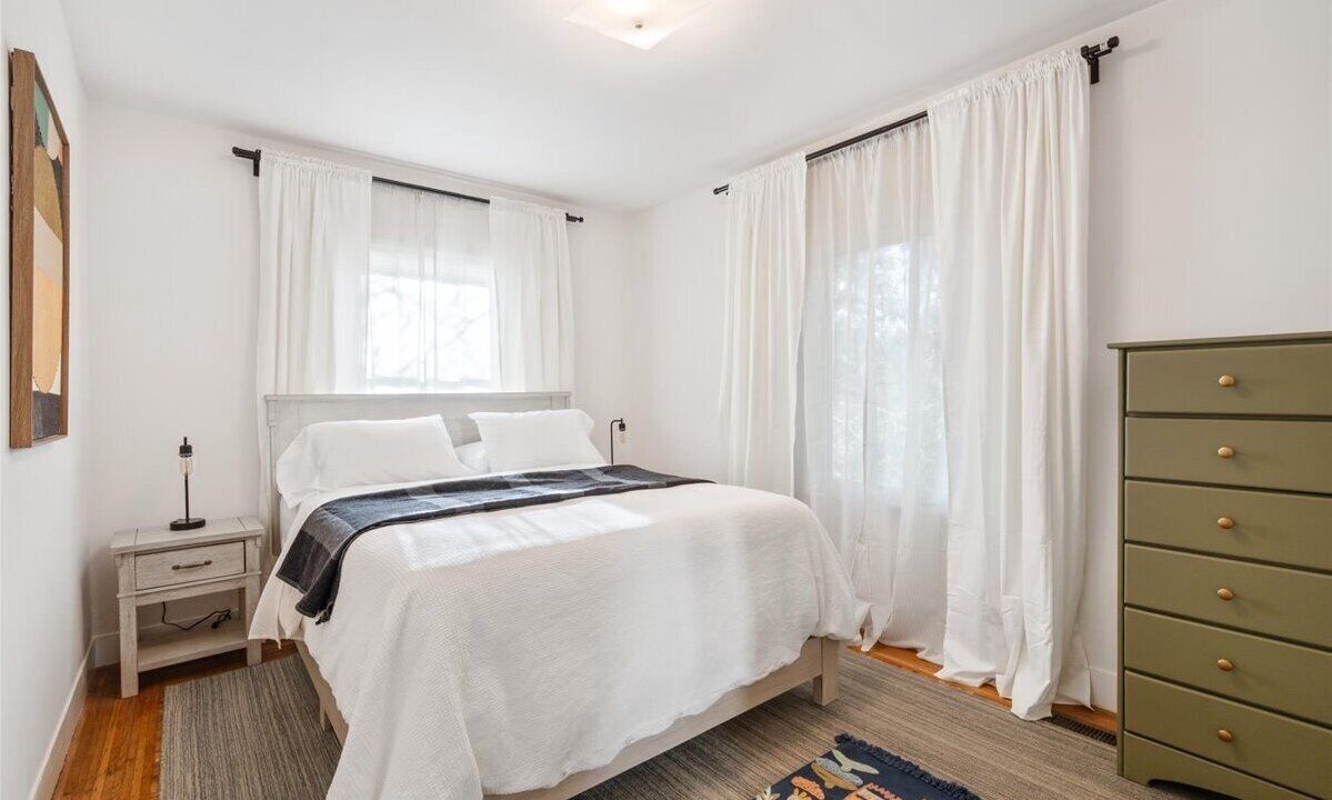 Photo of Bedroom in Forestland