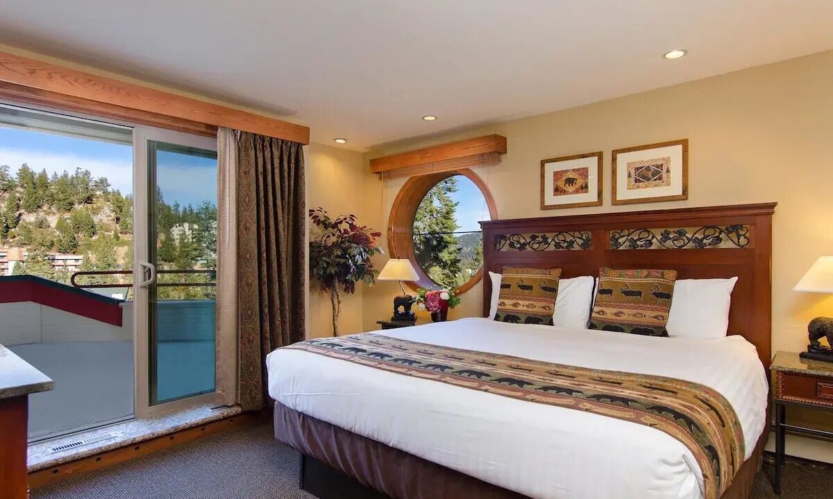 Photo of Bedroom in Tahoe Village