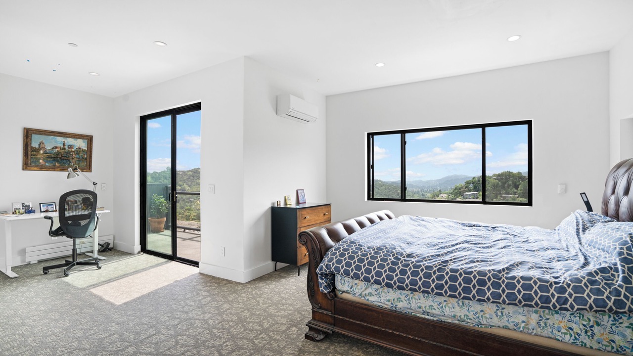Photo of Bedroom in Sleepy Hollow