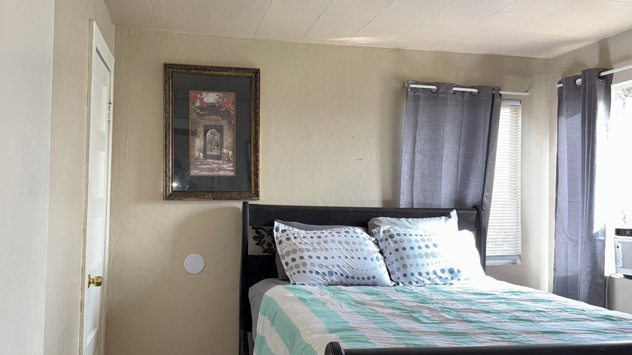 Photo of Bedroom in Oildale