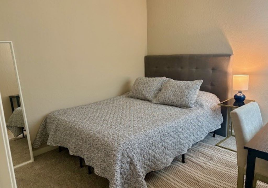 Photo of Bedroom in Raisin
