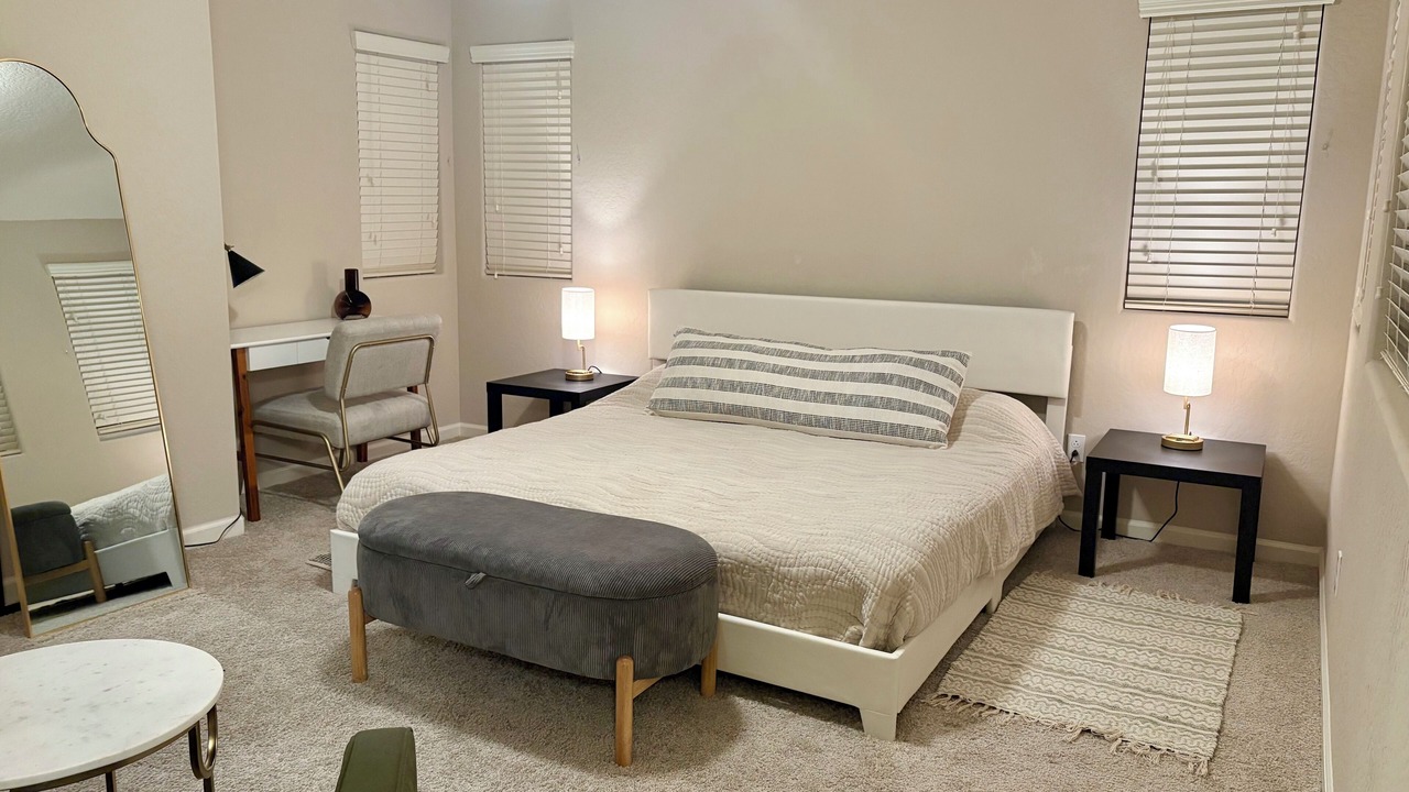 Photo of Bedroom in Raisin