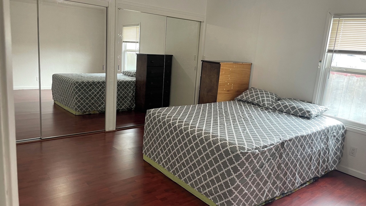 Photo of Bedroom in Oakland