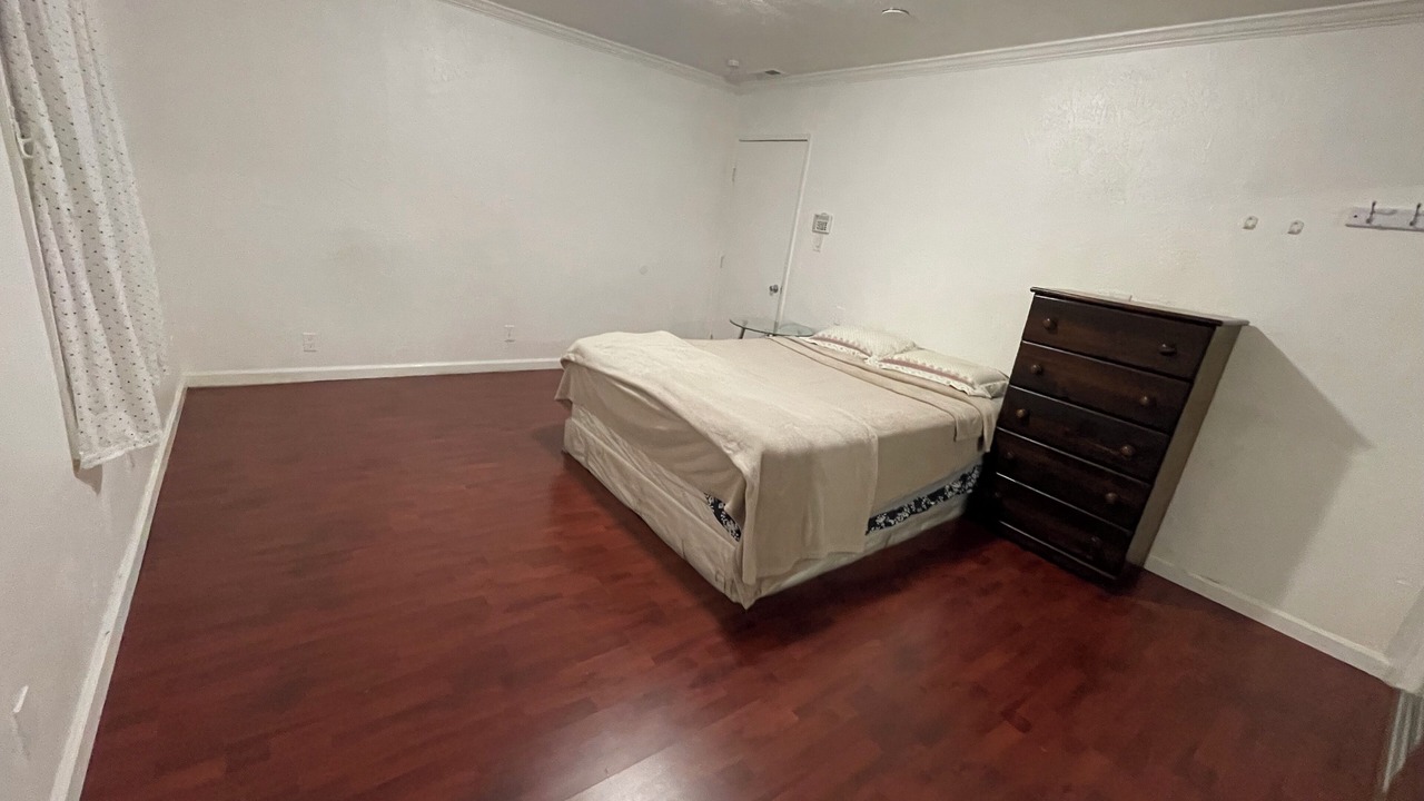 Photo of Bedroom in Oakland