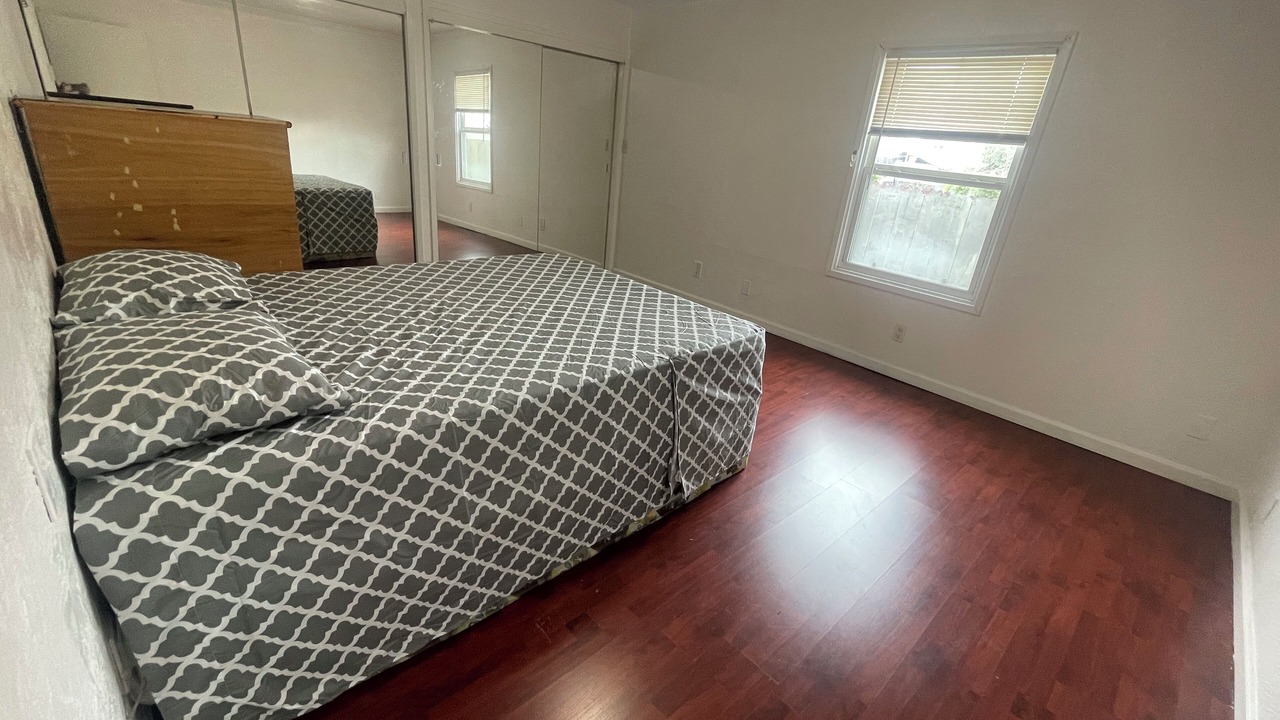 Photo of Bedroom in Oakland